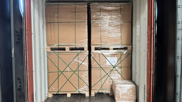 Onze container is gearriveerd — de allernieuwste 900W Plug & Play set is nu beschikbaar!