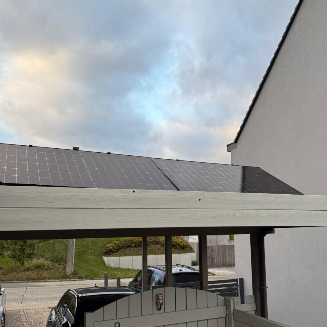 Moet je Plug & Play zonnepanelen aanmelden bij Fluvius?