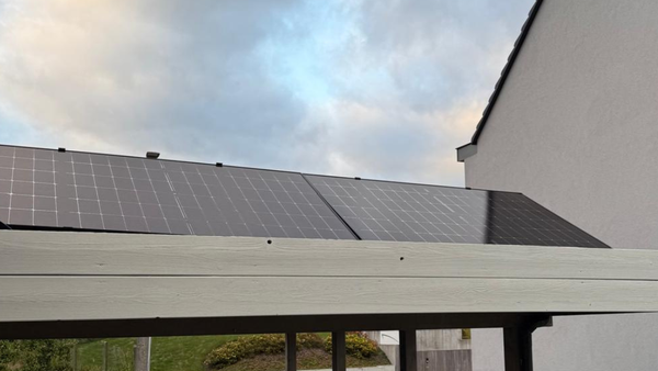 Moet je Plug & Play zonnepanelen aanmelden bij Fluvius?