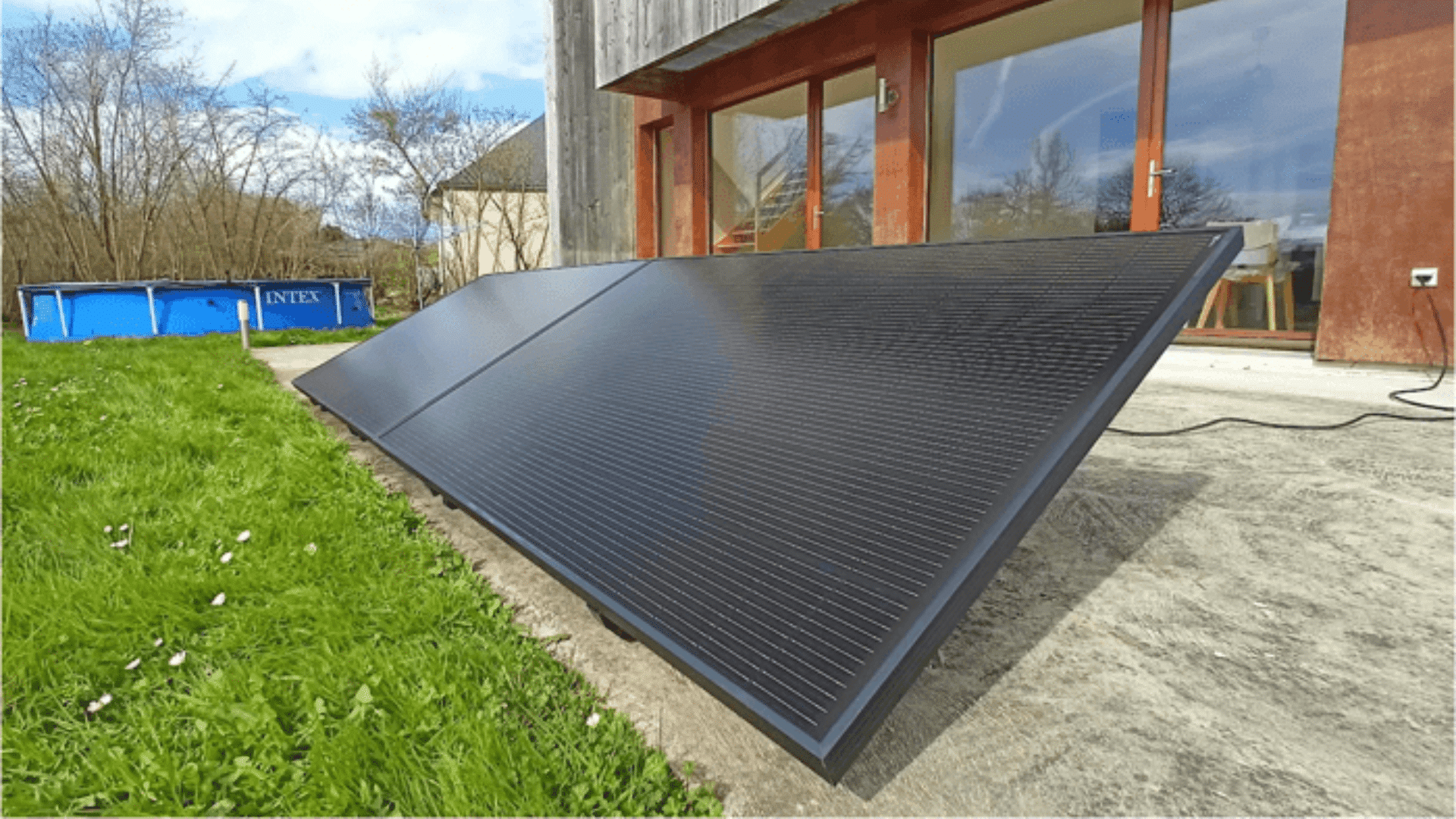 Vreg zet het licht op groen om stekkerzonnepanelen te gebruiken in Vlaanderen