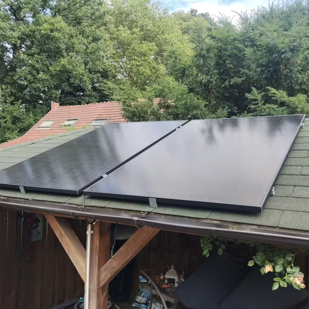 PLUG & PLAY ZONNEPANELEN SET  2 PANELEN - 880 WP SELECTED